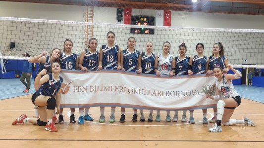 KIZLARIMIZ GRUBUNDAKİ HATAY BİRFEN ANADOLU LİSESİNİ 3-0 MAĞLUP EDEREK BİZLERİ TEKRAR GURURLANDIRDI.