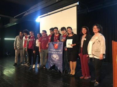 ANADOLU LİSESİ ÖĞRENCİLERİMİZİN HAZIRLADIĞI PROJE ÜLKEMİZİ ULUSLARARASI PLATFORMDA TEMSİL ETME HAKKI KAZANDI