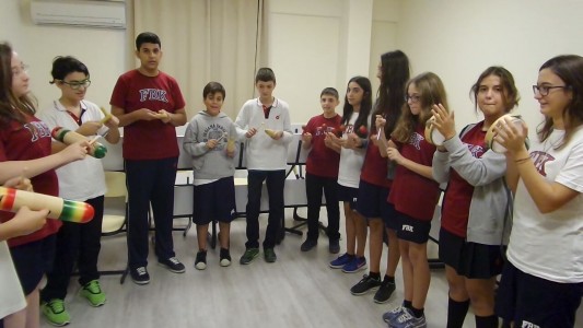 8. Sınıflar Sınav Stresini Müzik Dersinde Ritimli Çalgılar ile Attılar…