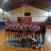 GENÇ KIZLAR VOLEYBOL TAKIMIMIZ YARI FİNAL GRUBUNDAKİ İLK MAÇINI 3-0 KAZANDI.