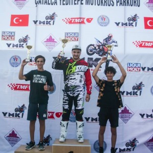 TÜRKİYE MOTOKROS ŞAMPİYONASINDA ÖĞRENCİMİZ ATA KAHVECİOĞLU MX2JR SINIFINDA 1. OLMUŞTUR.