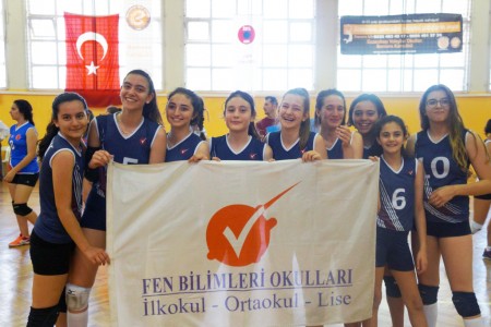 YILDIZ VOLEYBOL TAKIMIMIZ DA ŞAMPİYON OLDU!