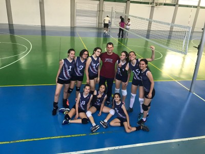 YILDIZ KIZLAR VOLEYBOL TAKIMIMIZ FİNALE YÜRÜYOR