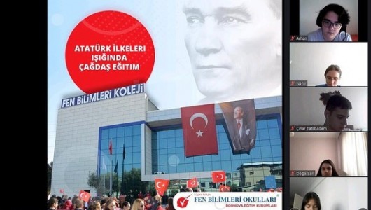 SOSYAL BİLİMLER BİLGİ YARIŞMAMIZDA 9. SINIF ÖĞRENCİLERİMİZLE KEYİFLİ DAKİKALAR GEÇİRDİK. EĞLENEREK ÖĞRENMENİN TADINI ÇIKARDIK.