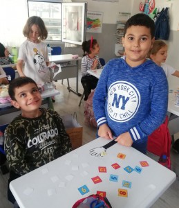 3.SINIF ÖĞRENCİLERİMİZ İLE İSPANYOLCA DERSİNDE 1-12 ARASINDA OLAN SAYILARI EĞLENCELİ OYUNLAR  EŞLİĞİNDE ÖĞRENDİLER.
