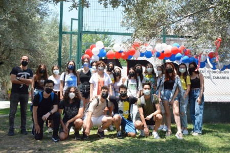 2020-2021 EĞİTİM ÖĞRETİM YILINI FEN BİLİMLERİ BORNOVA ANADOLU LİSESİ OLARAK BAŞARIYLA TAMAMLAMIŞ BULUNMAKTAYIZ. 